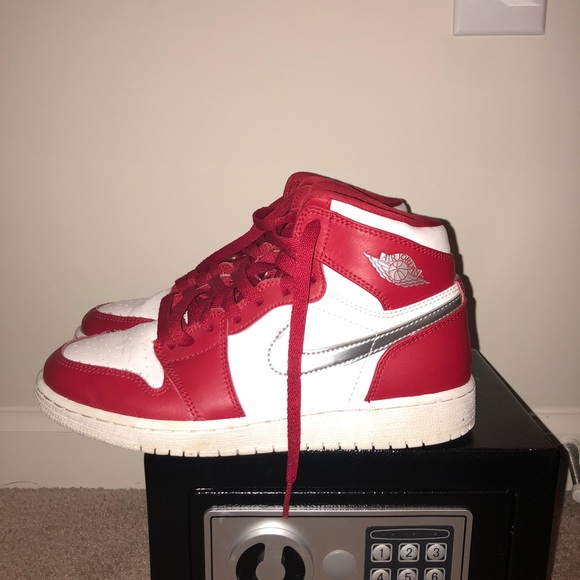jordan 1 size 5.5